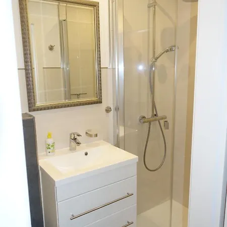 Apartament Raeck By Interhome
